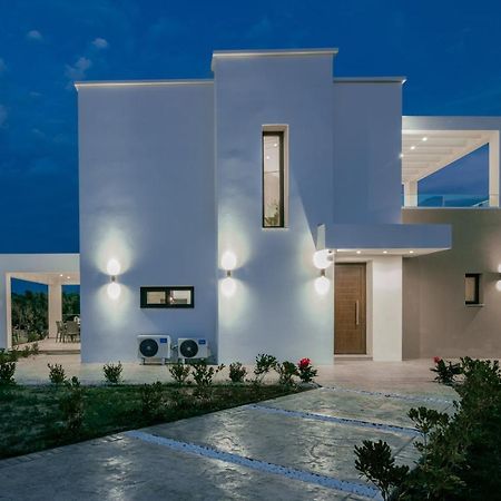 Valentino Luxury Villa Plános Esterno foto