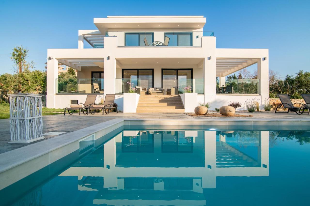 Valentino Luxury Villa Plános Esterno foto