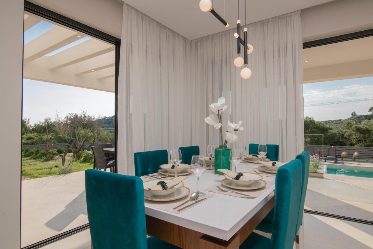 Valentino Luxury Villa Plános Esterno foto